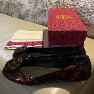 NWOT Tory Burch tortoise Minnie ballet flats - sz 8 *comes with dust bag and box